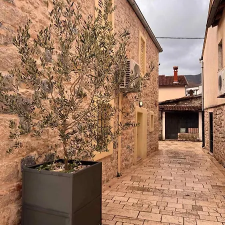 Tri Srca 1 - De Luxe 1 Appartement Trebinje